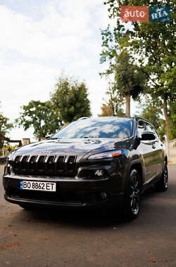 Внедорожник / Кроссовер Jeep Cherokee 2015 в Ивано-Франковске
