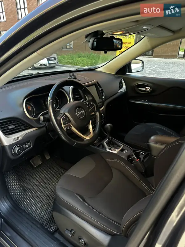 Jeep Cherokee 2016 VIN 1C4PJLCB7GW351358 фото оголошення 8 з 62