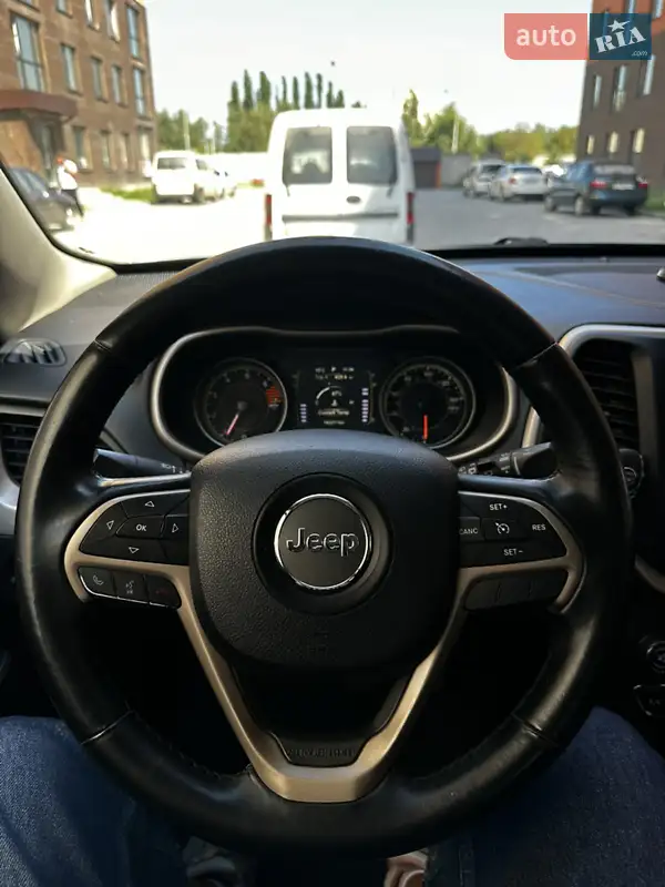 Jeep Cherokee 2016 VIN 1C4PJLCB7GW351358 фото оголошення 17 з 62