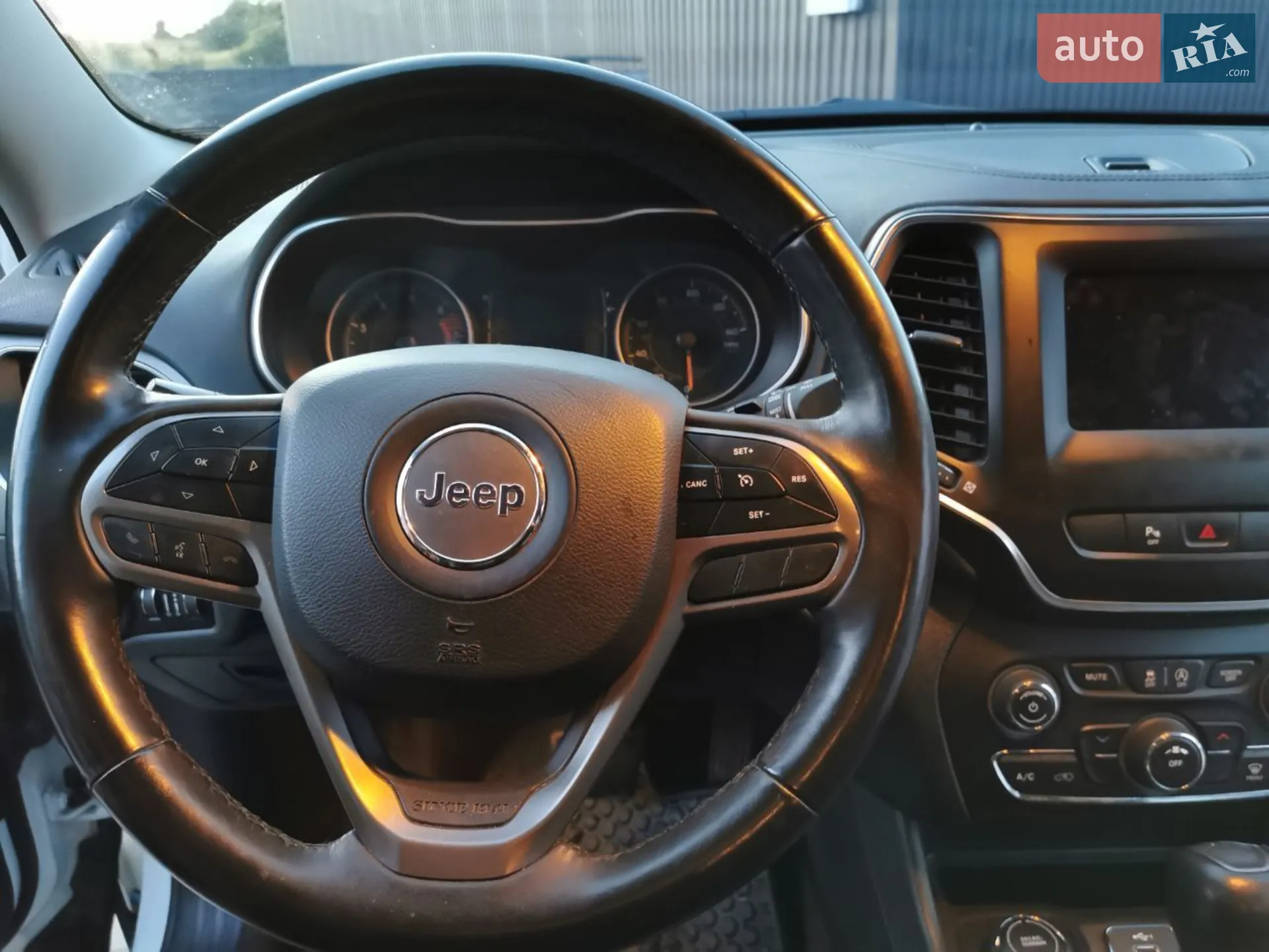 2019 Jeep Cherokee - мініатюра 9