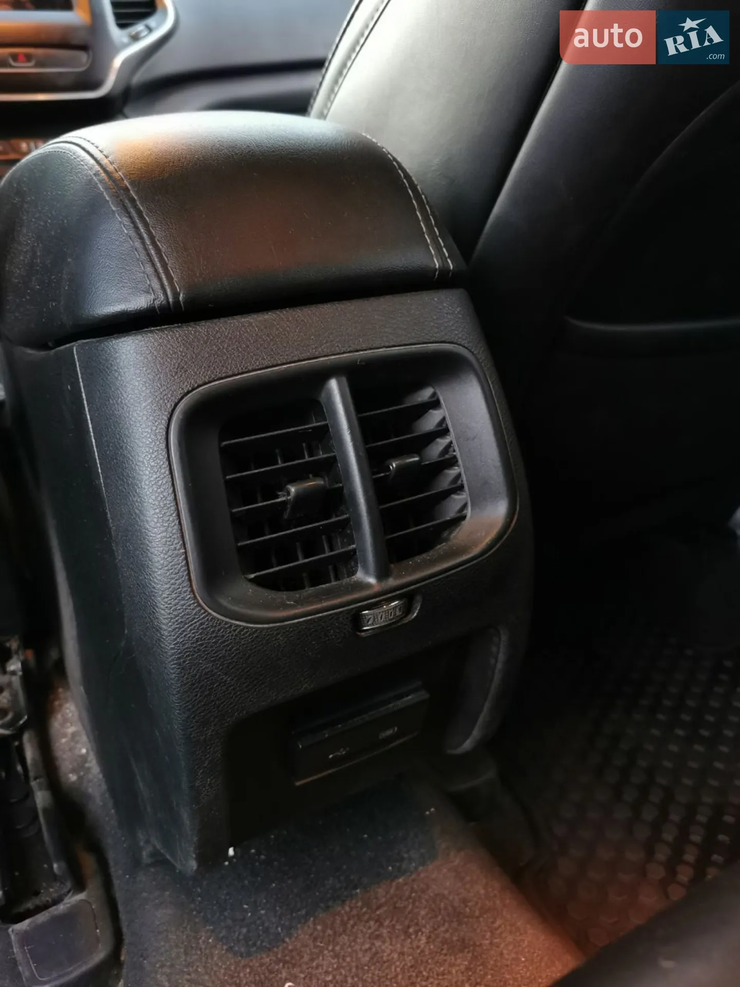 2019 Jeep Cherokee - мініатюра 20