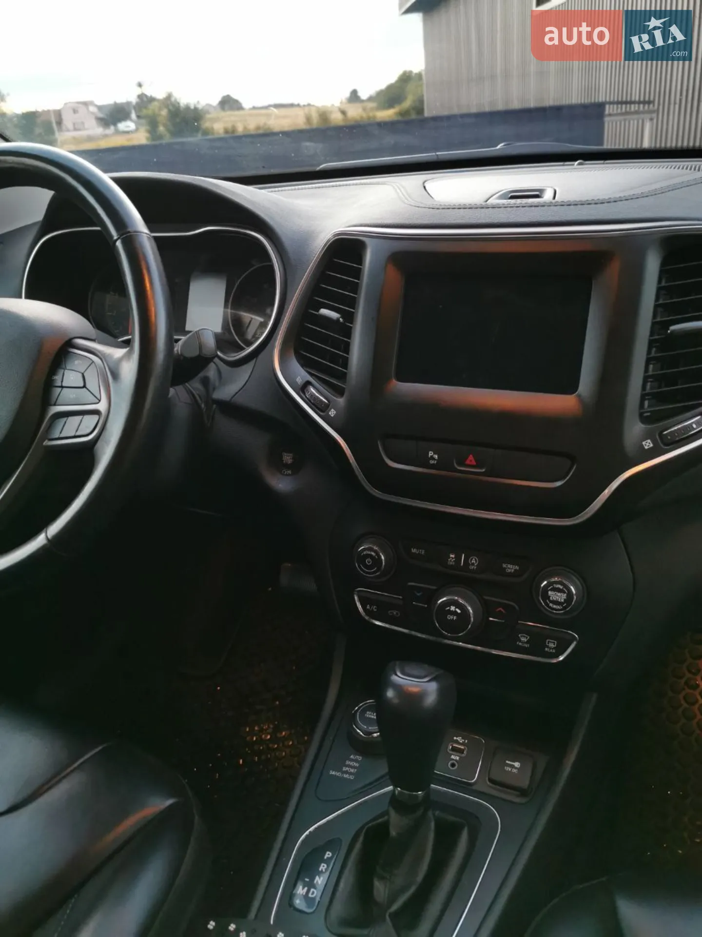 2019 Jeep Cherokee - мініатюра 37
