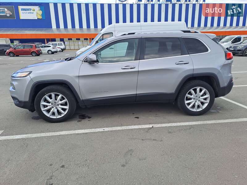 Внедорожник / Кроссовер Jeep Cherokee 2016 в Хмельницком