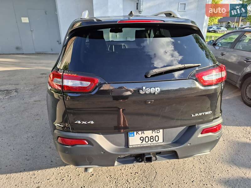 Внедорожник / Кроссовер Jeep Cherokee 2016 в Полтаве