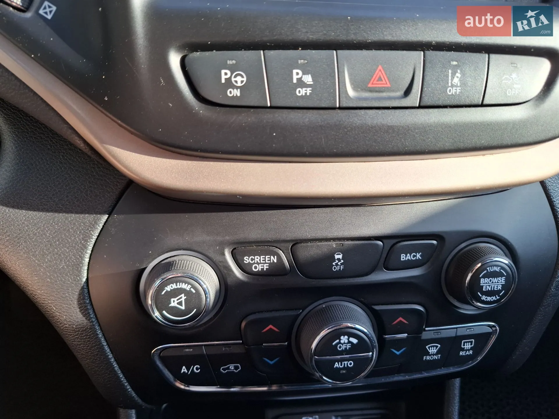 2016 Jeep Cherokee - мініатюра 33