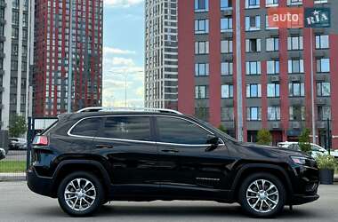 Внедорожник / Кроссовер Jeep Cherokee 2018 в 