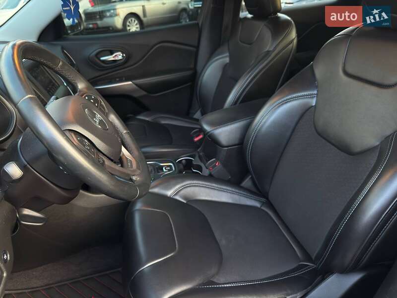 Внедорожник / Кроссовер Jeep Cherokee 2018 в Харькове