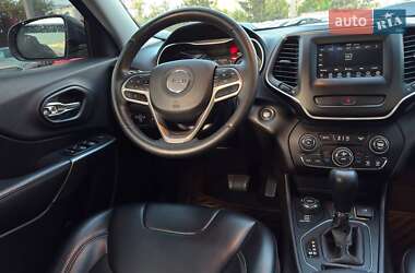 Внедорожник / Кроссовер Jeep Cherokee 2018 в 