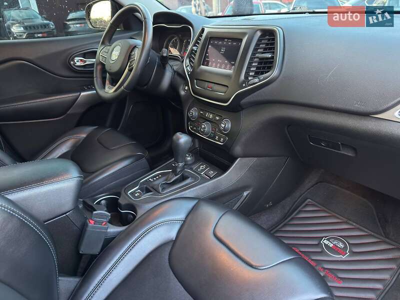 Внедорожник / Кроссовер Jeep Cherokee 2018 в Харькове