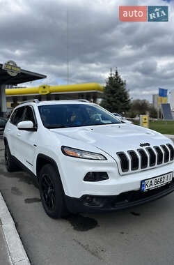 Внедорожник / Кроссовер Jeep Cherokee 2015 в Киеве