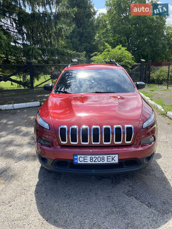 Внедорожник / Кроссовер Jeep Cherokee 2016 в Черновцах