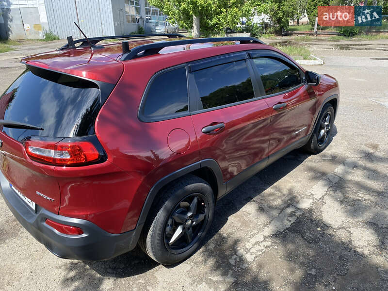 Внедорожник / Кроссовер Jeep Cherokee 2016 в Черновцах
