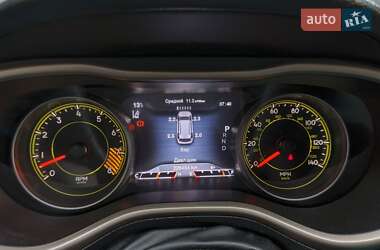 Внедорожник / Кроссовер Jeep Cherokee 2014 в 