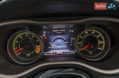 Внедорожник / Кроссовер Jeep Cherokee 2014 в 