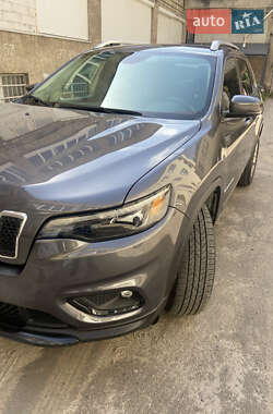 Позашляховик / Кросовер Jeep Cherokee 2018 в 