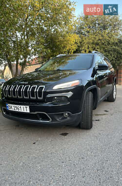 Внедорожник / Кроссовер Jeep Cherokee 2015 в 