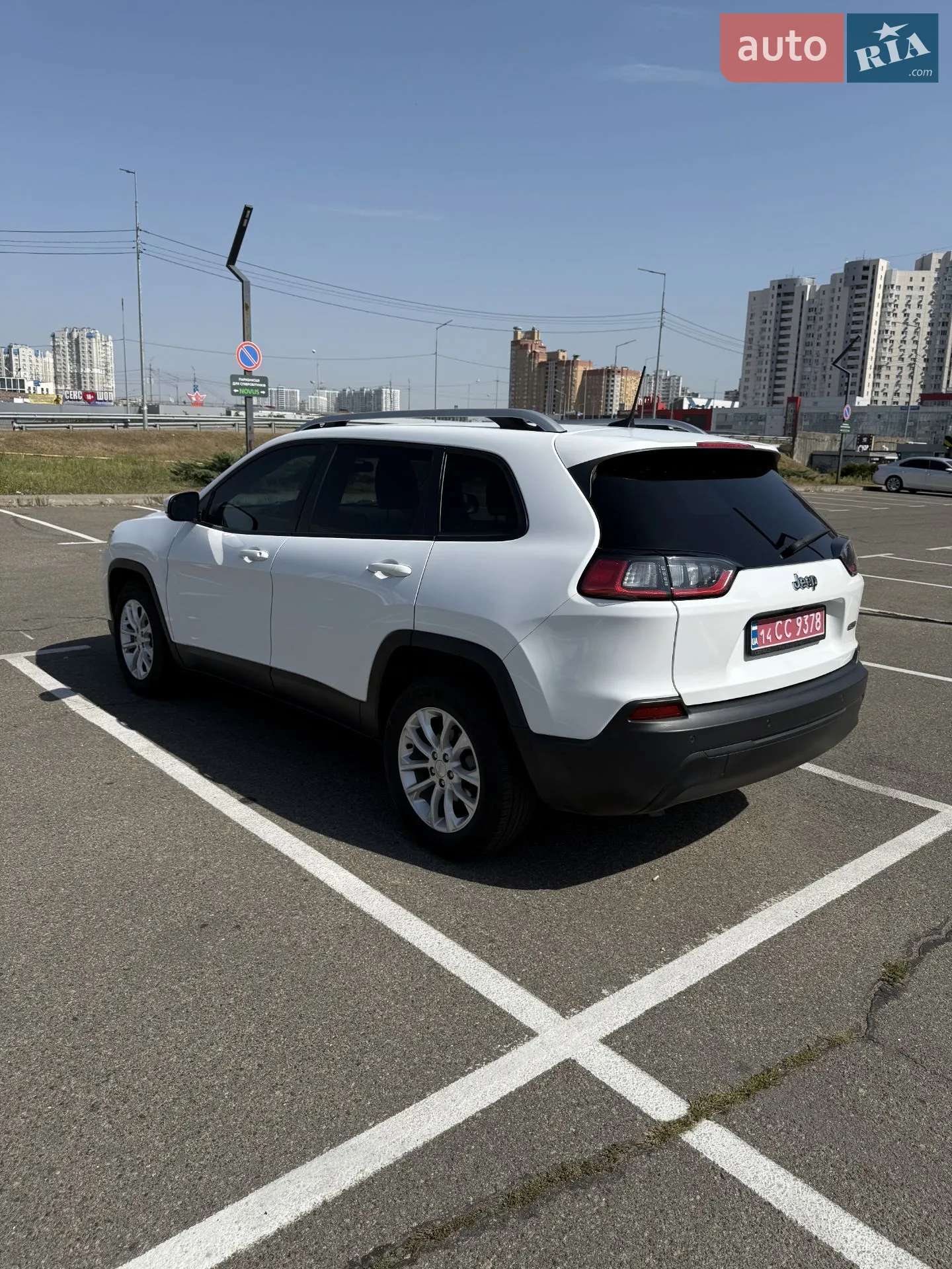 2020 Jeep Cherokee - мініатюра 7