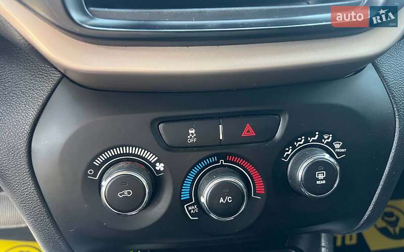 Позашляховик / Кросовер Jeep Cherokee 2017 в Івано-Франківську фото 19 Позашляховик / Кросовер Jeep Cherokee 2017 в Івано-Франківську