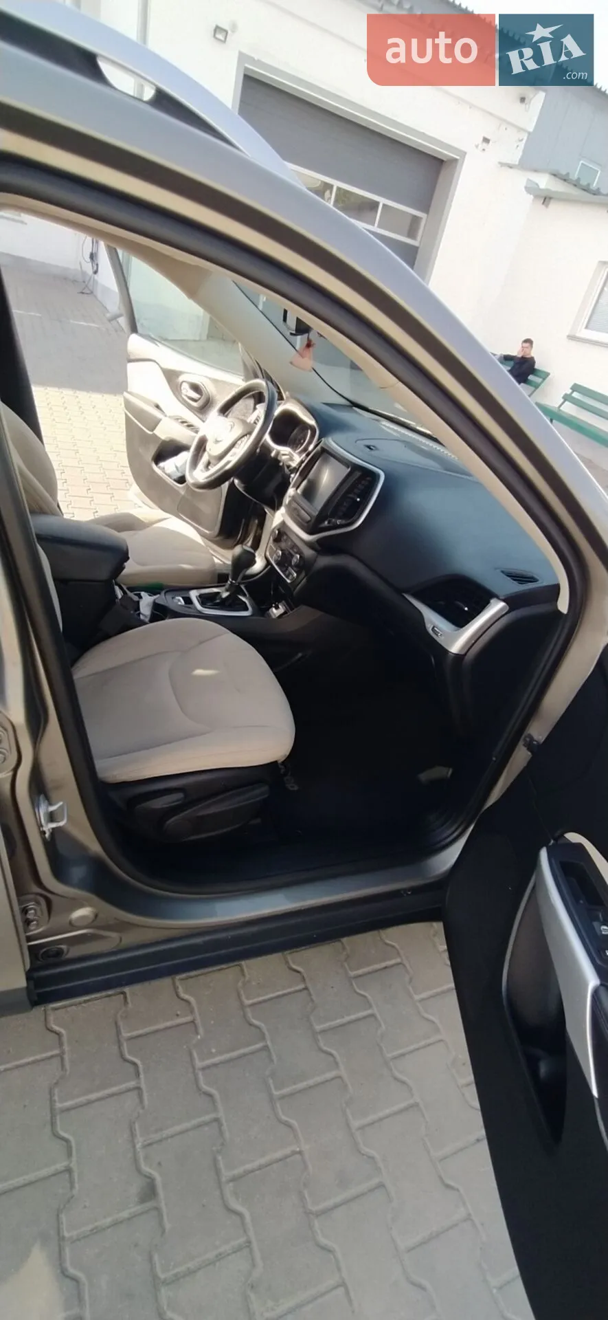2016 Jeep Cherokee - мініатюра 11