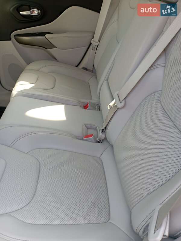 Внедорожник / Кроссовер Jeep Cherokee 2019 в Харькове фото 10 Внедорожник / Кроссовер Jeep Cherokee 2019 в Харькове