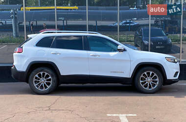 Внедорожник / Кроссовер Jeep Cherokee 2018 в 