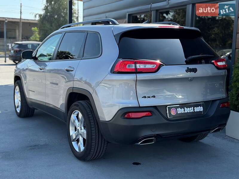 Внедорожник / Кроссовер Jeep Cherokee 2017 в Ровно