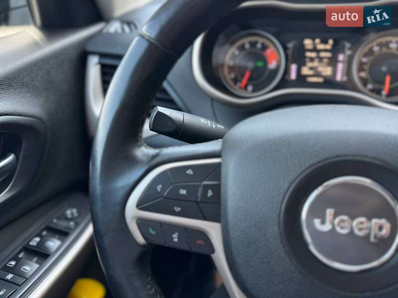 Внедорожник / Кроссовер Jeep Cherokee 2017 в Ровно