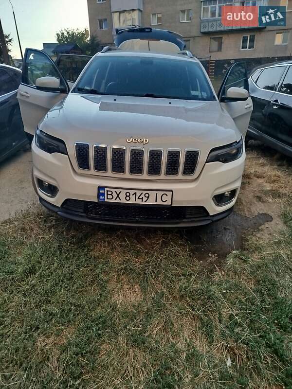 Внедорожник / Кроссовер Jeep Cherokee 2018 в Каменец-Подольском