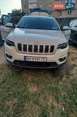 Внедорожник / Кроссовер Jeep Cherokee 2018 в 