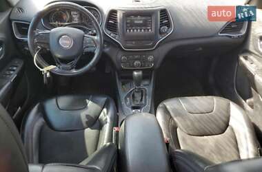 Внедорожник / Кроссовер Jeep Cherokee 2019 в 