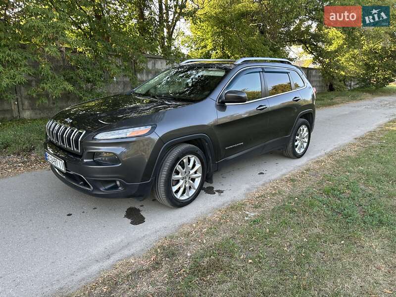 Внедорожник / Кроссовер Jeep Cherokee 2016 в Львове