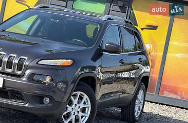Внедорожник / Кроссовер Jeep Cherokee 2014 в 