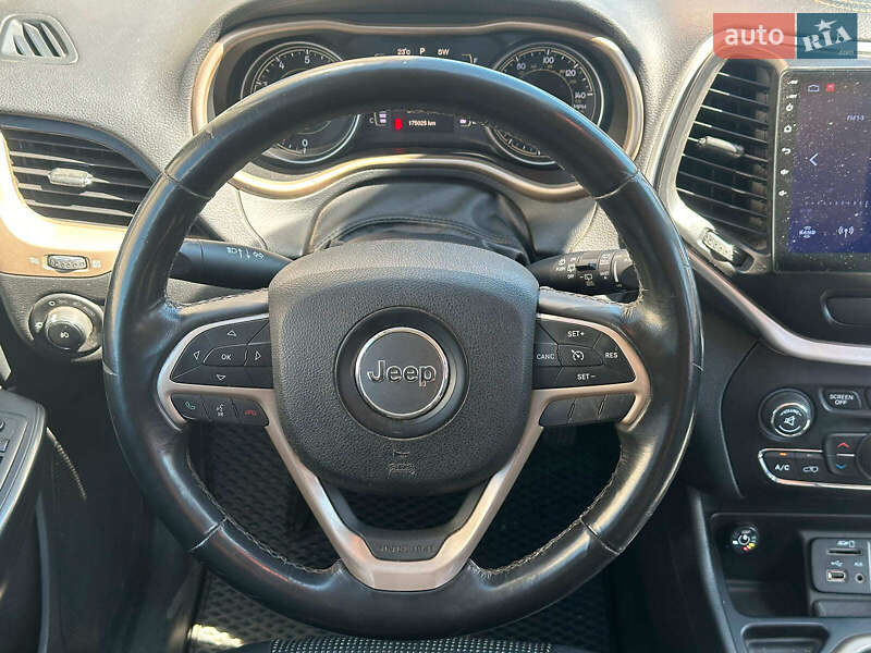 Внедорожник / Кроссовер Jeep Cherokee 2015 в Одессе
