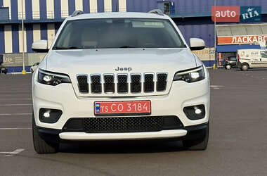 Позашляховик / Кросовер Jeep Cherokee 2019 в 