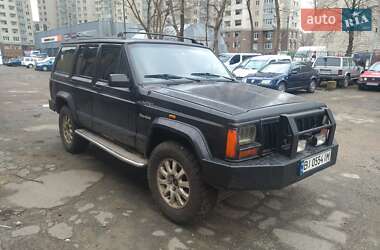 Внедорожник / Кроссовер Jeep Cherokee 1996 в 