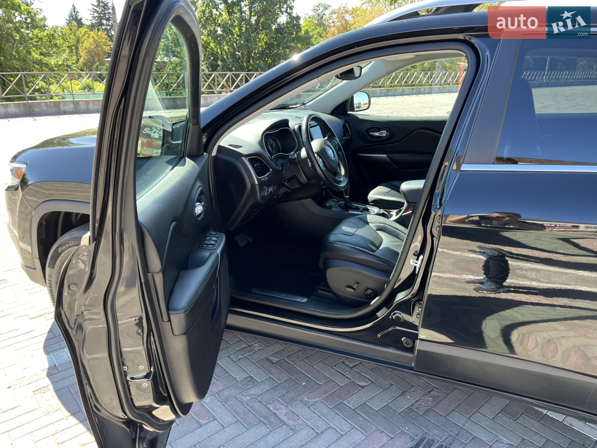2019 Jeep Cherokee - мініатюра 14