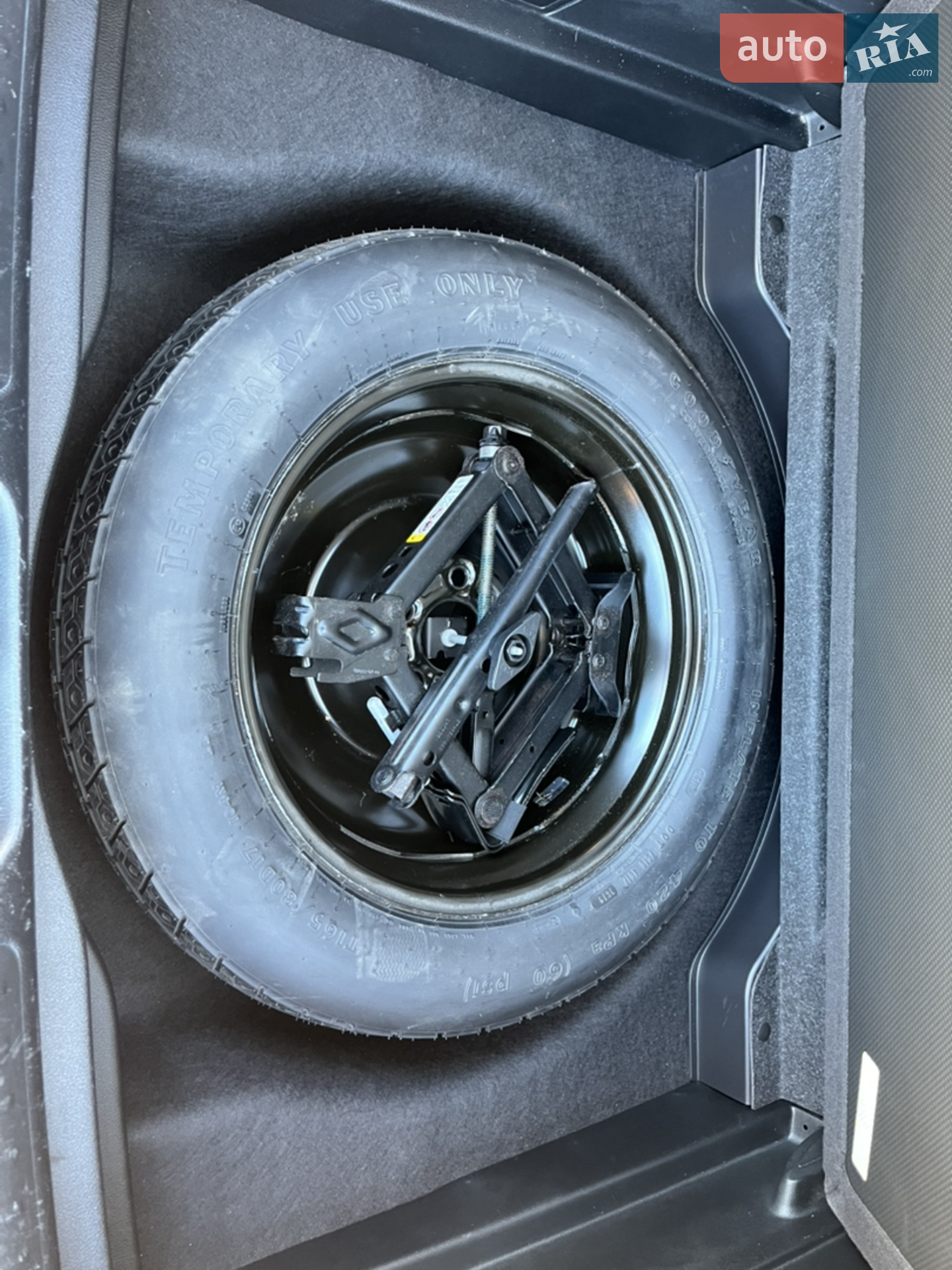 2019 Jeep Cherokee - мініатюра 21