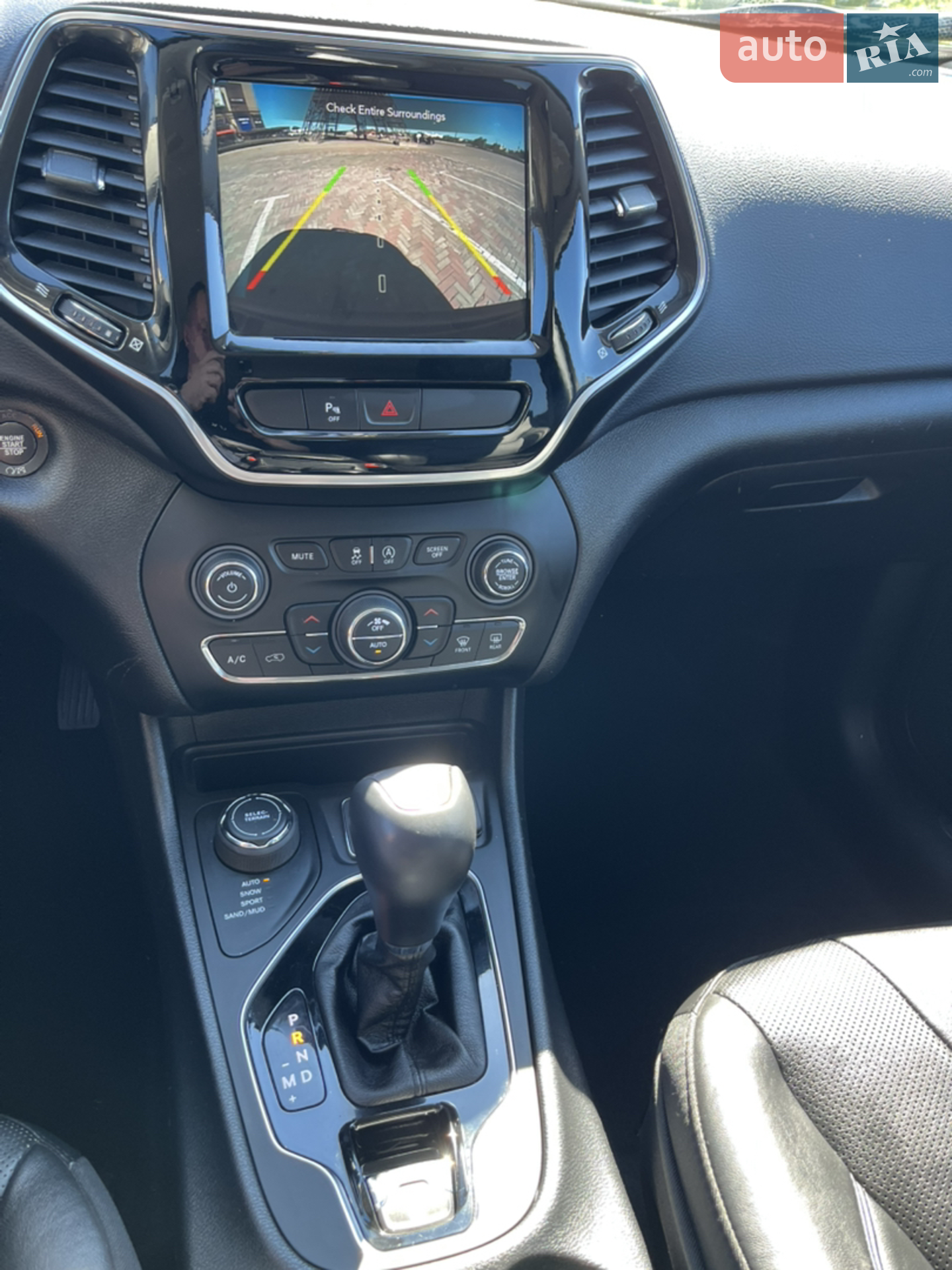 2019 Jeep Cherokee - мініатюра 25