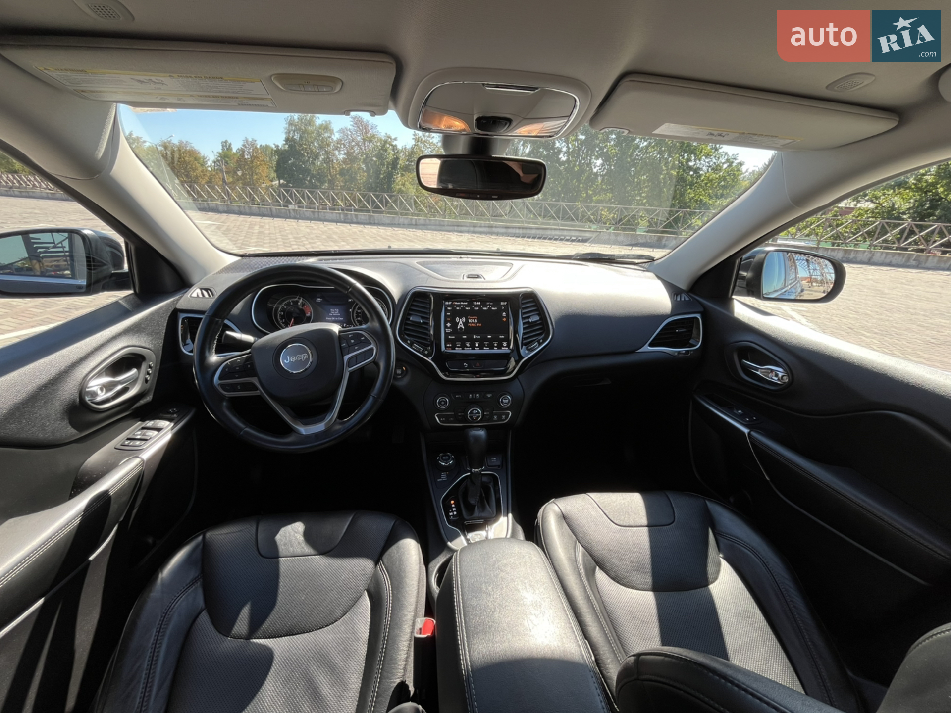 2019 Jeep Cherokee - мініатюра 23