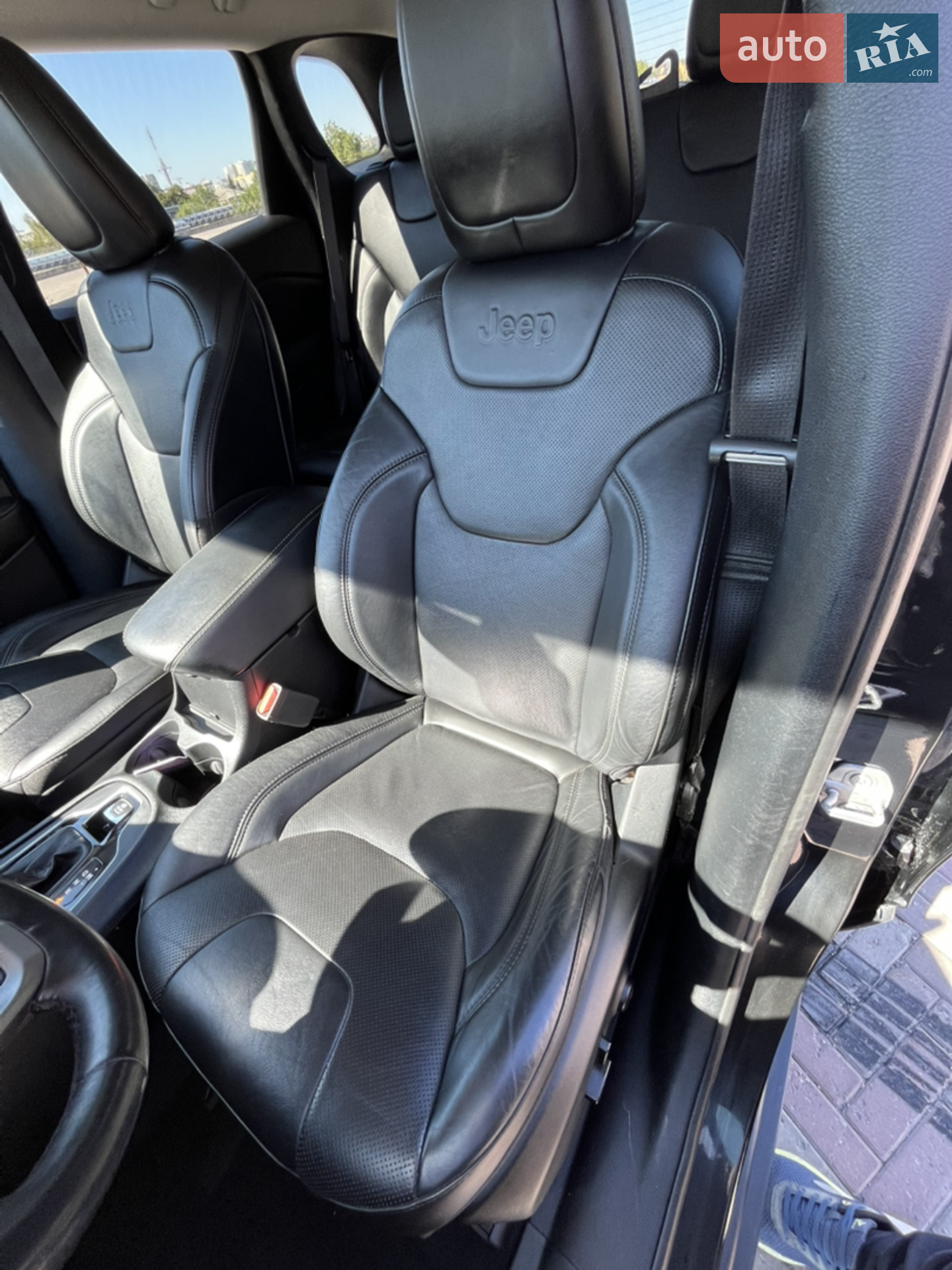 2019 Jeep Cherokee - мініатюра 24