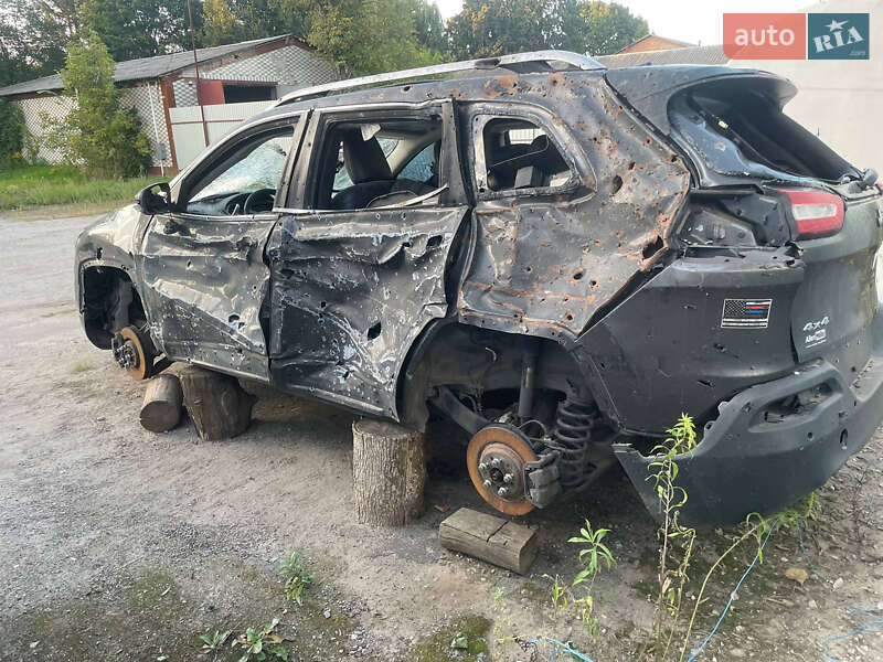 Внедорожник / Кроссовер Jeep Cherokee 2017 в Глухове фото 2 Внедорожник / Кроссовер Jeep Cherokee 2017 в Глухове