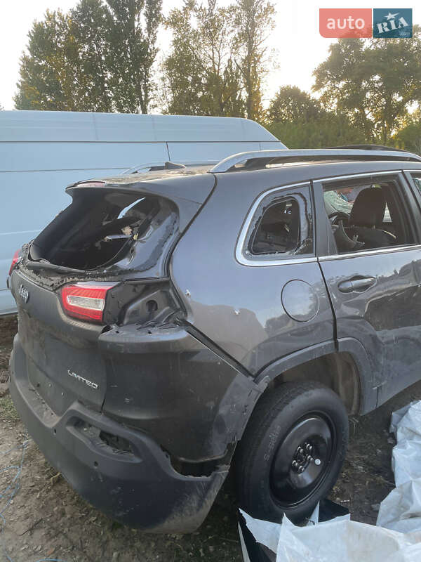 Внедорожник / Кроссовер Jeep Cherokee 2017 в Глухове фото 4 Внедорожник / Кроссовер Jeep Cherokee 2017 в Глухове