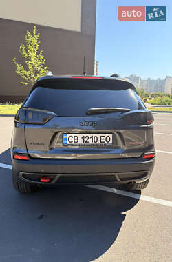 Внедорожник / Кроссовер Jeep Cherokee 2018 в Чернигове