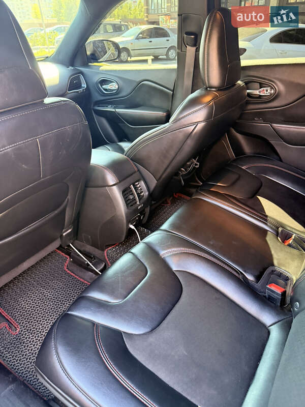 Позашляховик / Кросовер Jeep Cherokee 2018 в Чернігові