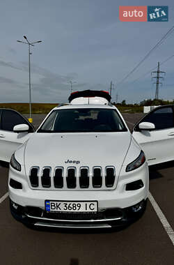 Внедорожник / Кроссовер Jeep Cherokee 2017 в 