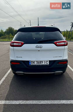Внедорожник / Кроссовер Jeep Cherokee 2017 в 