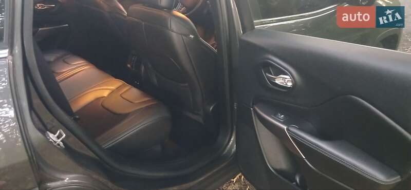 Внедорожник / Кроссовер Jeep Cherokee 2018 в Харькове