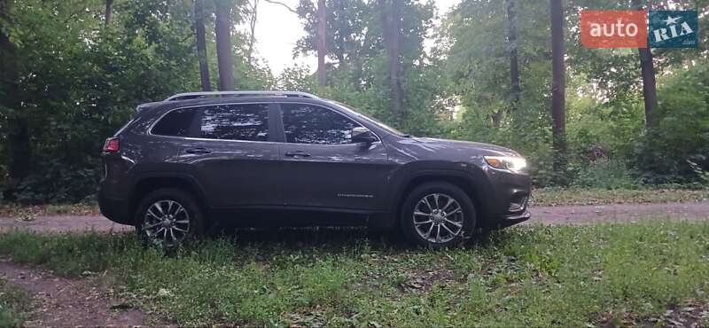 Внедорожник / Кроссовер Jeep Cherokee 2018 в Харькове
