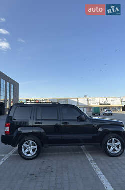Внедорожник / Кроссовер Jeep Cherokee 2010 в 