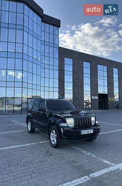 Внедорожник / Кроссовер Jeep Cherokee 2010 в 